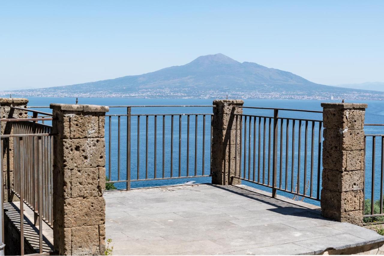 Ferienwohnung Casa Resilienza Vico Equense - 5 Min Dal Mare Exterior foto
