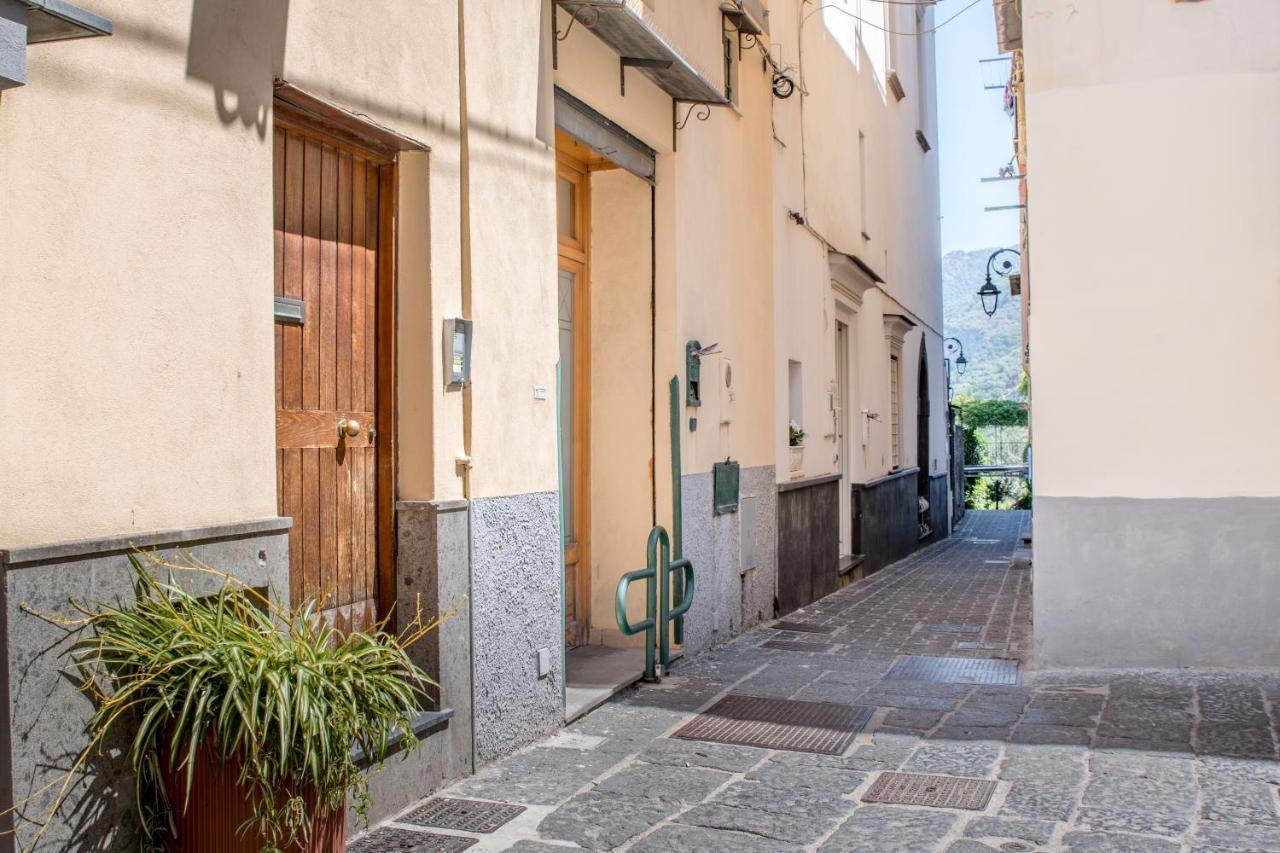 Ferienwohnung Casa Resilienza Vico Equense - 5 Min Dal Mare Exterior foto