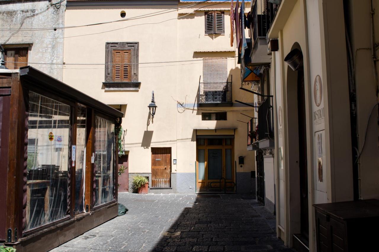 Ferienwohnung Casa Resilienza Vico Equense - 5 Min Dal Mare Exterior foto